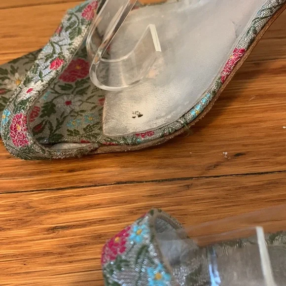Manolo Blahnik Brocade Floral Heels, 39 or 8.5 - Picture 12 of 13